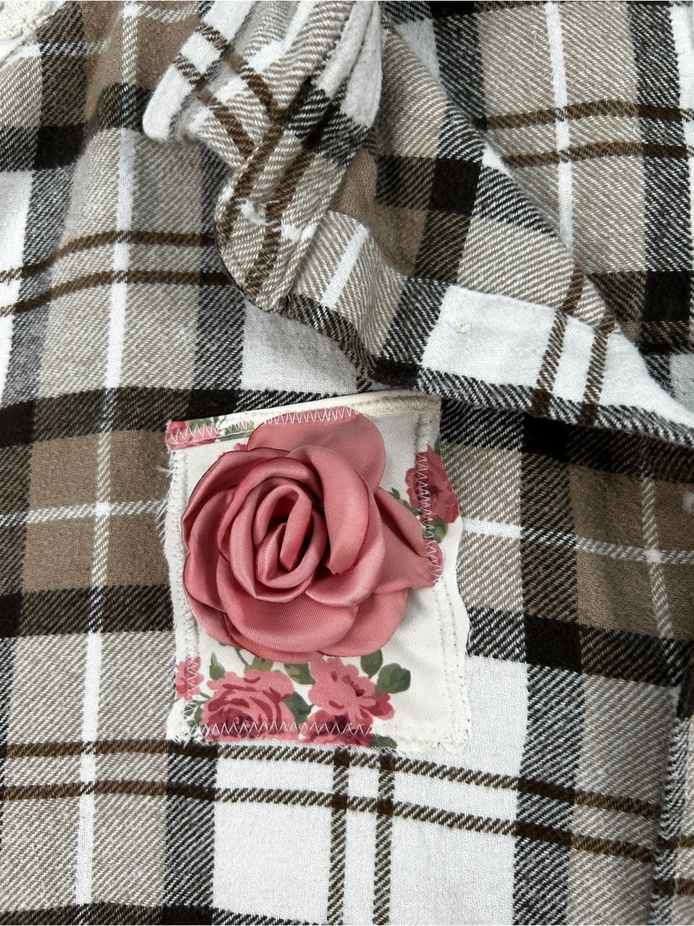 H&M Relaxed Fit Upcycled Flannel Shirt – Women’s Small | Handmade Floral Patchwo - Picture 7 of 13